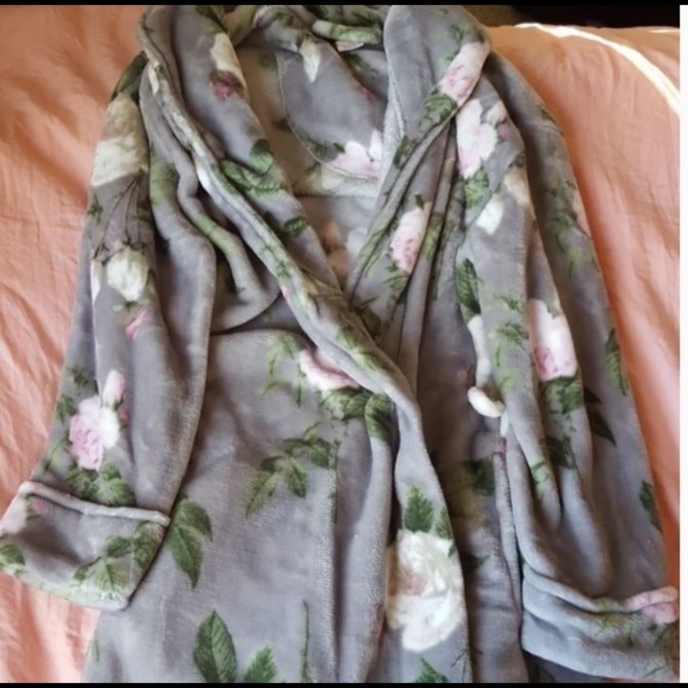 COPY - plush robe